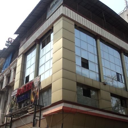Girija Payyade Hotel Kalyān エクステリア 写真