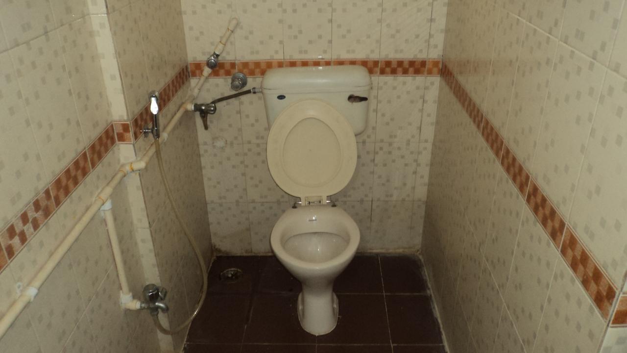 Girija Payyade Hotel Kalyān エクステリア 写真
